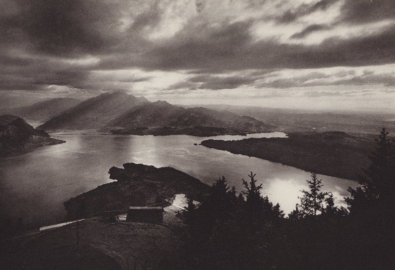Rigi Kaltbad, kveldsstemning med utsikt fra Känzeli (s/hv-bilde) av Jean Gaberell