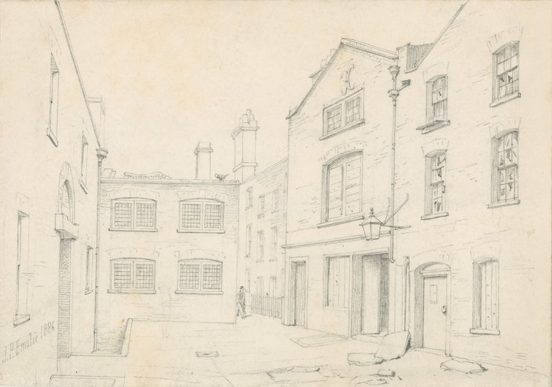 White Hart Court, Castle Street, St Martin in the Fields. Revet med bygningen av Charing Cross Road av John Phillipp Emslie