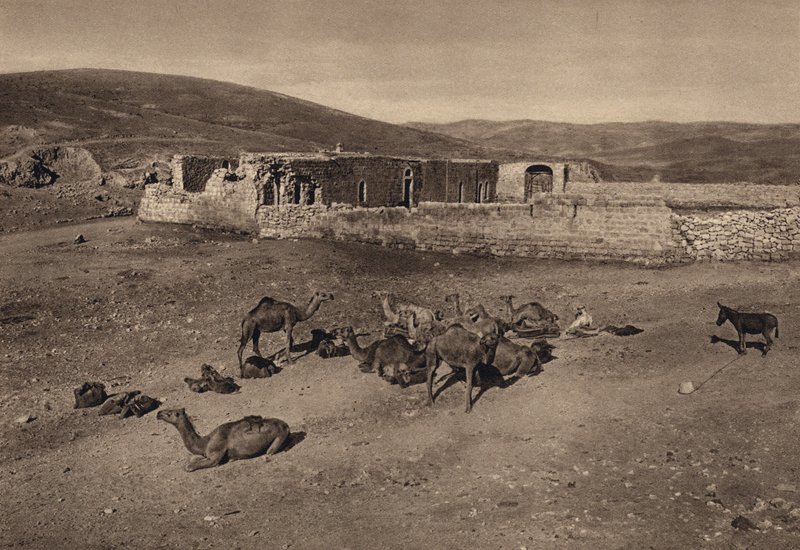 Khan, scene av lignelsen om den barmhjertige samaritan (s/hvitt-bilde) av Karl Grober