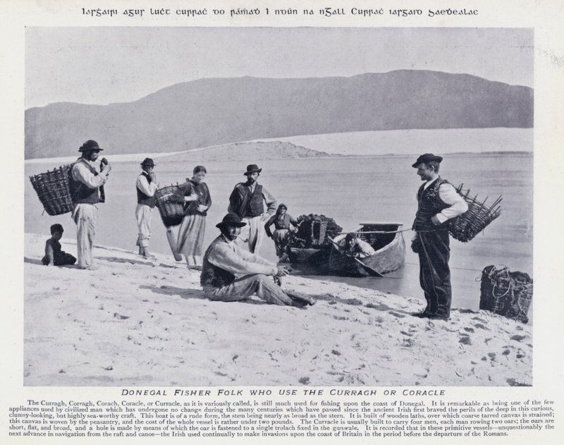 Donegal Fisher Folk som bruker Curragh eller Coracle (s/hvitt bilde) av Karl Karlovich Piratsky
