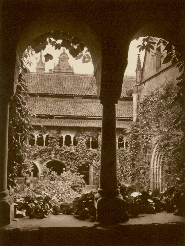 Hildesheim, domkirke, kloster; Hildesheim, katedralklosteret (s/hvitt bilde) av Kurt Hielscher