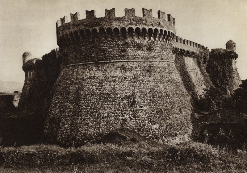 Italia: Castello Sarzanello (s/h-bilde) av Kurt Hielscher