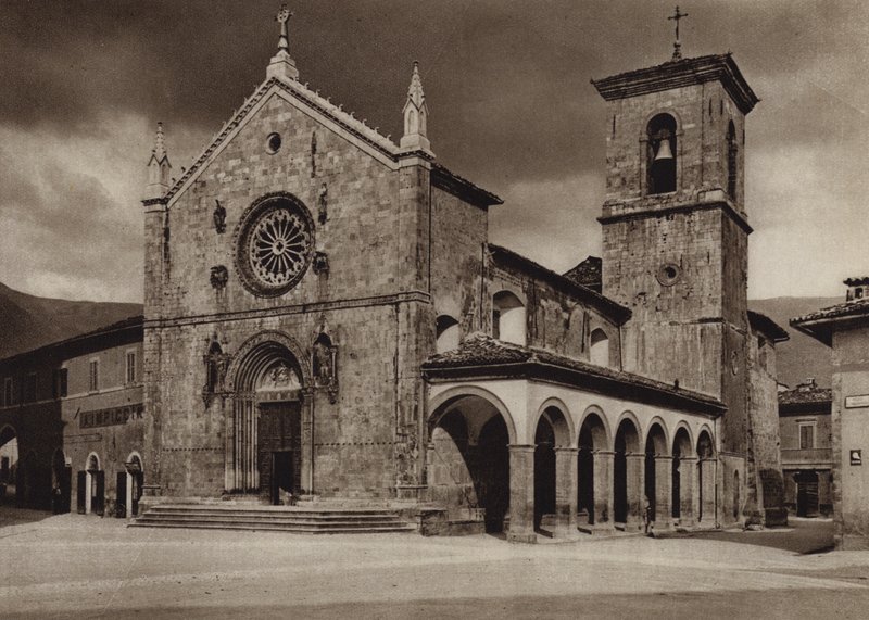 Italia: Norcia, S Benedetto (s/hvitt-bilde) av Kurt Hielscher