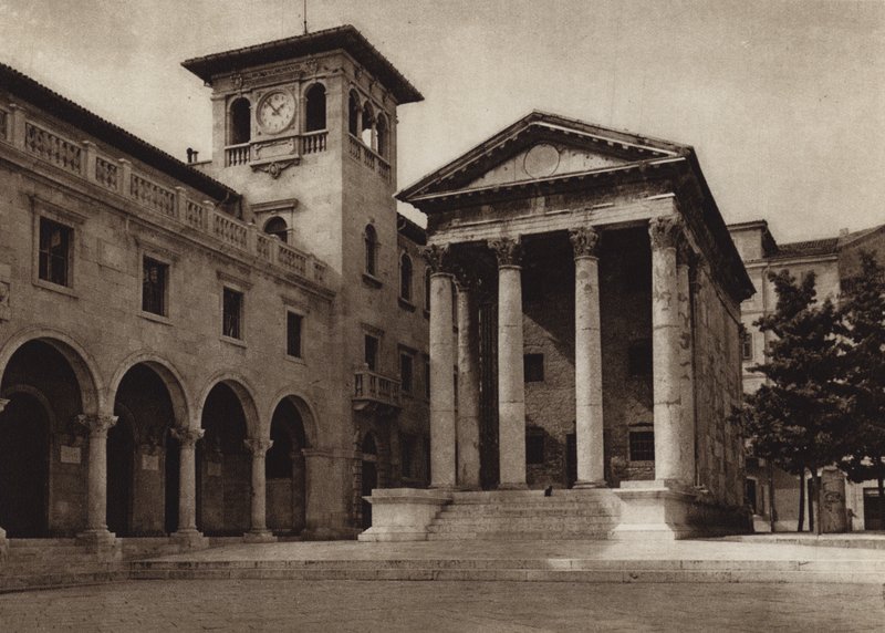 Italia: Polo, Tempio Augusteo (s/h-bilde) av Kurt Hielscher