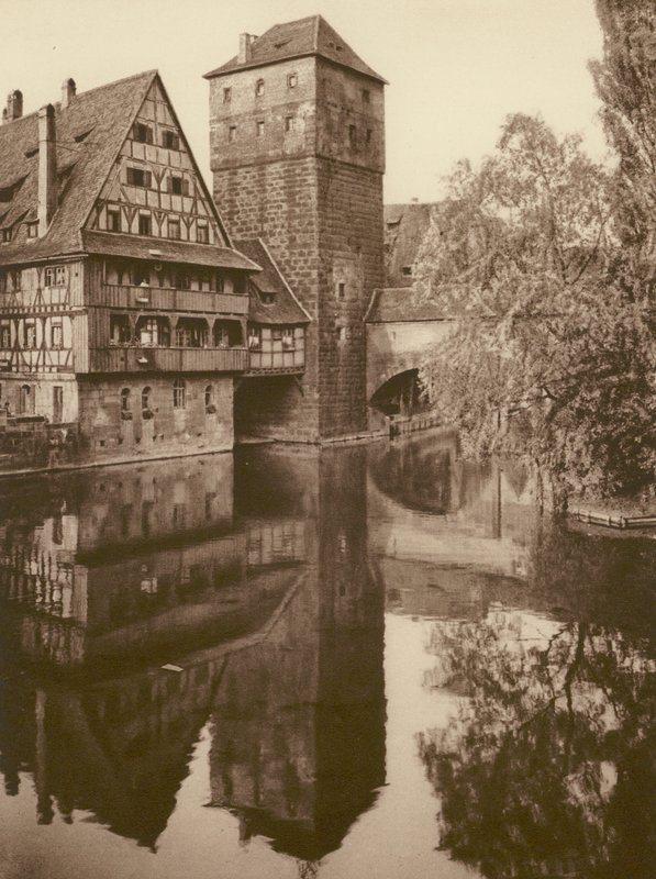 Nurnberg, Der Henkersteg; Nürnberg, "Henkersteg" (s/hvitt-bilde) av Kurt Hielscher