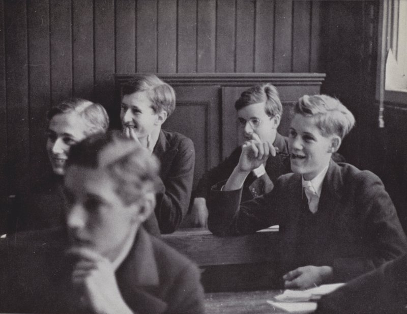 Den lettere siden av læring, en avdeling i New Schools, Eton (s/hvitt-bilde) av Laszlo Moholy Nagy