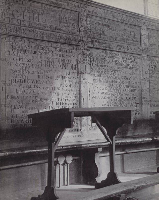 Upper School, Eton, The Gosling Panel (s/hvitt bilde) av Laszlo Moholy Nagy