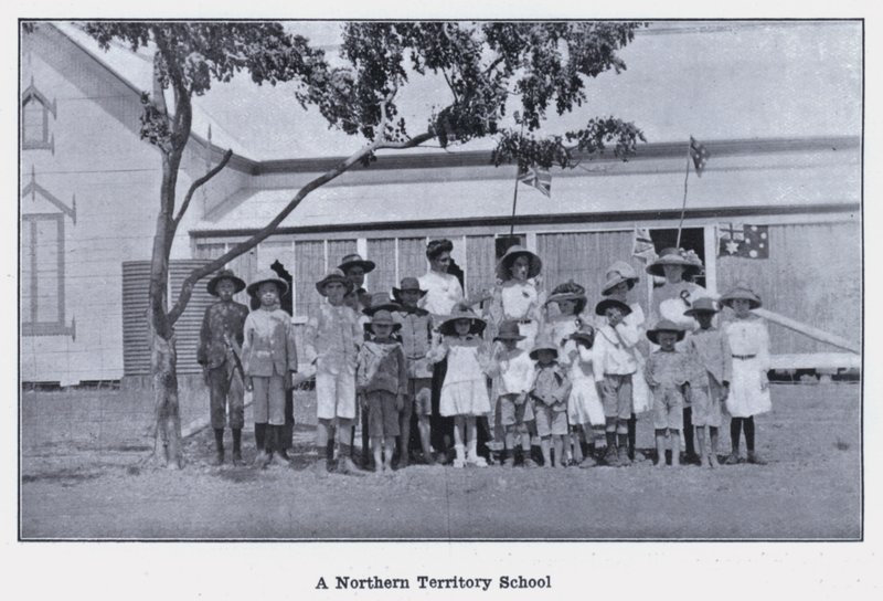 A Northern Territory School (s/hvitt bilde) av Photographer Australian