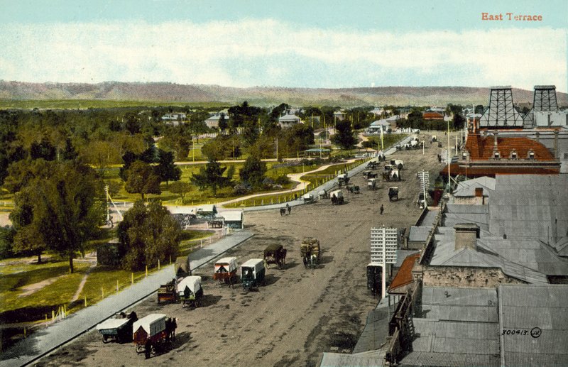Adelaide: East Terrace (fargebilde) av Photographer Australian