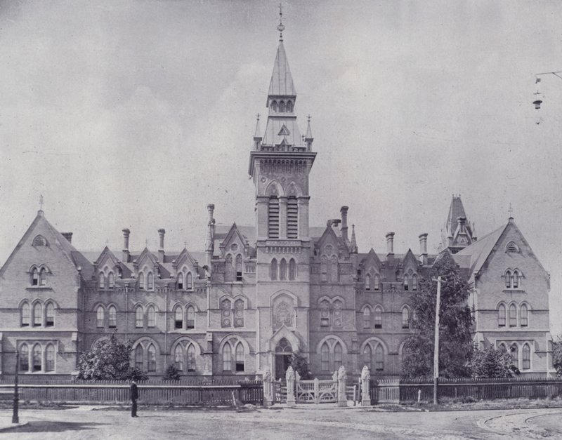 Canada: Knox College, Toronto (s/hvitt bilde) av Photographer Canadian