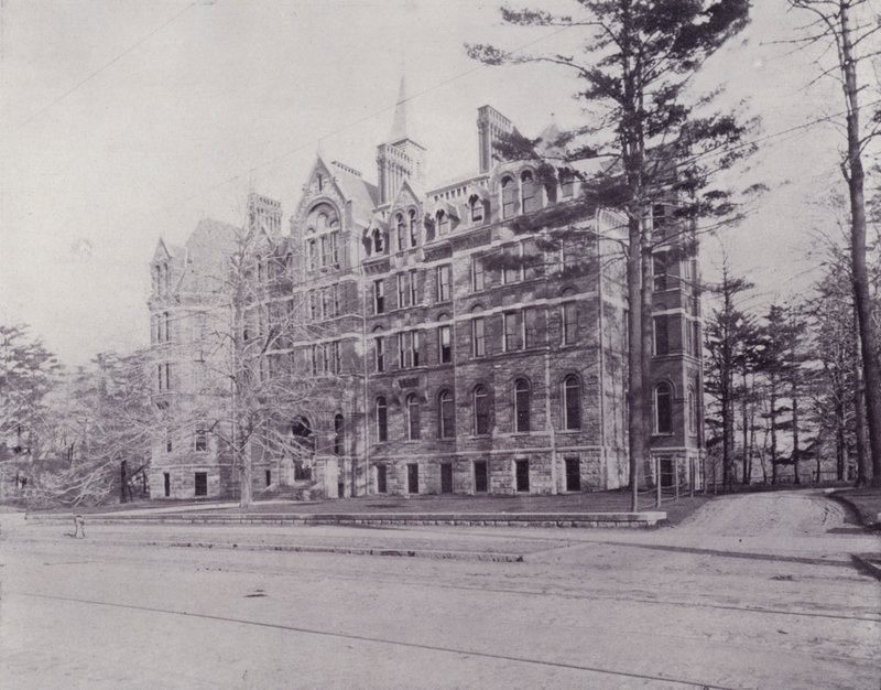 Canada: McMaster Hall, Toronto (s/hv-bilde) av Photographer Canadian