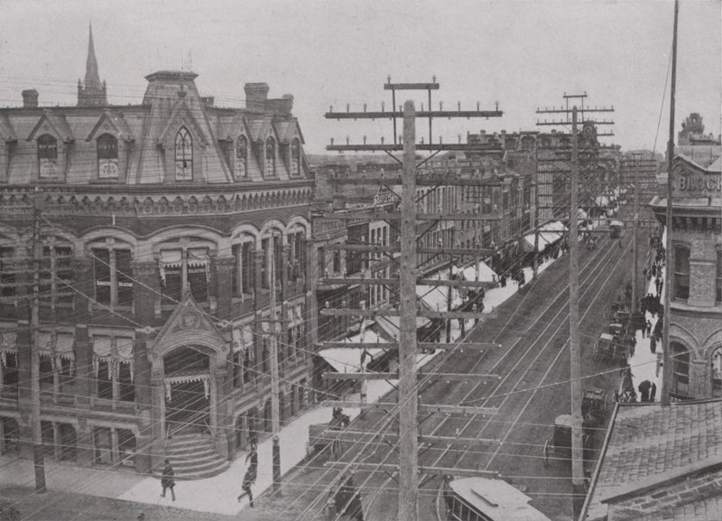 Dundas Street, Looking East, London, Ontario (s/hvitt-bilde) av Photographer Canadian