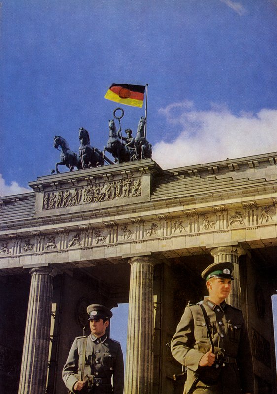 Berlin, hovedstaden i Den tyske demokratiske republikken (fargebilde) av Photographer German