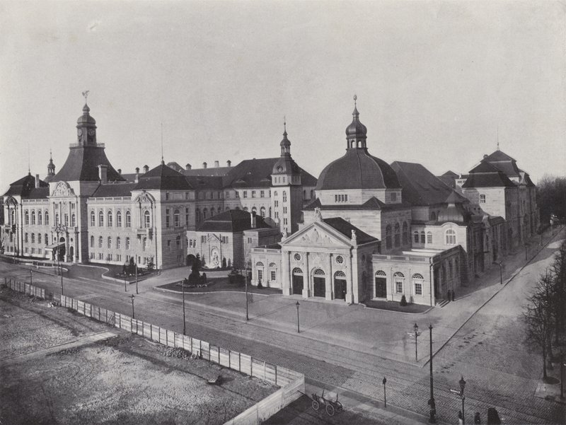 Charlottenburg, kunstakademiet og musikkuniversitetet (s/hvitt-bilde) av Photographer German