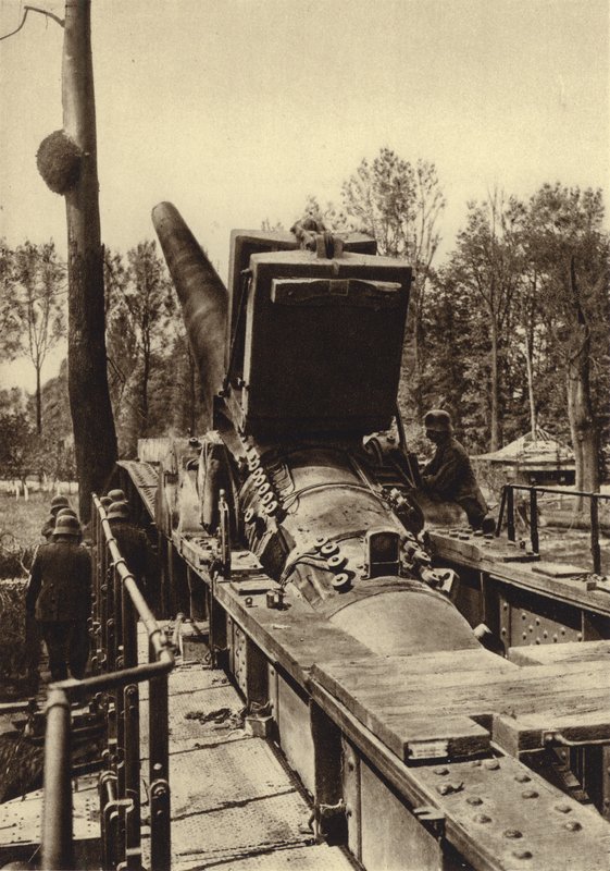 Tysk 380 mm jernbanekanon av typen som ble brukt i bombardementene av Verdun og Dunkirk, Frankrike, første verdenskrig av Photographer German