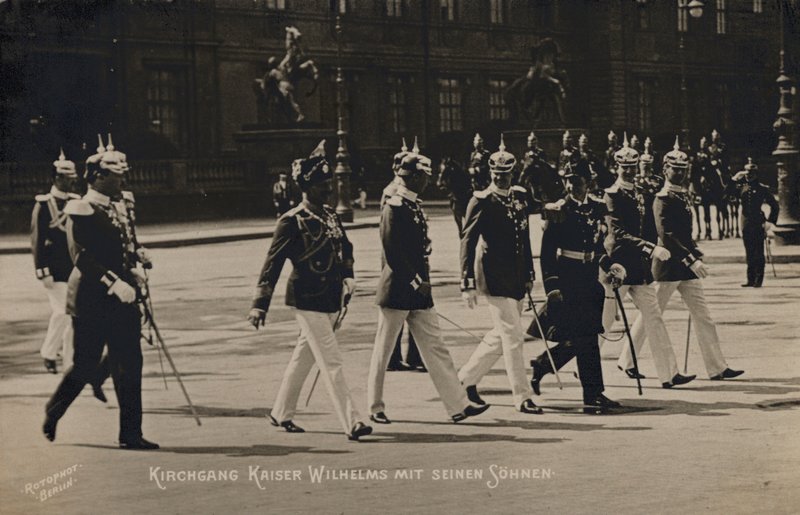 Kaiser Wilhelm II og sønnene hans (s/hv-bilde) av Photographer German