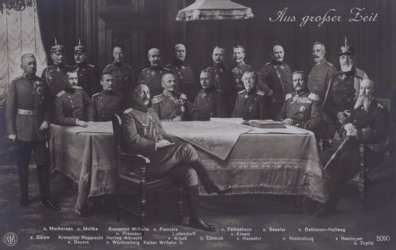 Kaiser Wilhelm II av Tyskland med senior tyske militærsjefer (s/hv-bilde) av Photographer German