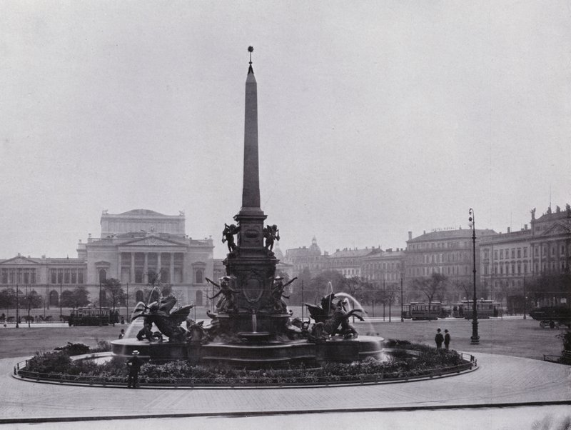 Leipzig: Mende-fontenen på Augustusplatz og det nye teateret (s/hvitt-bilde) av Photographer German