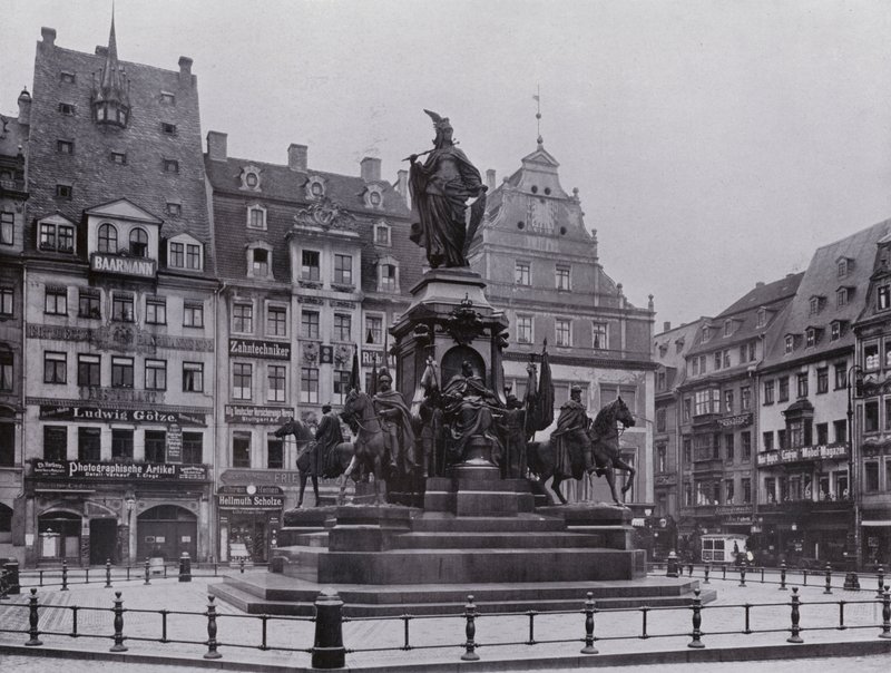 Leipzig: Seiersmonumentet (s/hvitt bilde) av Photographer German