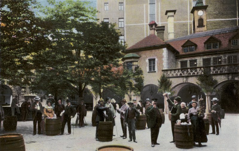 München/München: Konigl Hofbrauhaus, Hof (bilde) av Photographer German