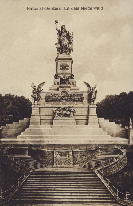 Nationaldenkmal, monument til minne om foreningen av Tyskland, Rudesheim am Rhein, Hessen (s/hv-bilde) av Photographer German
