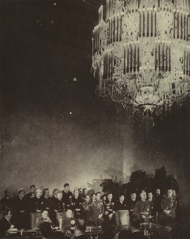 Signering av trepartspakten som danner aksen til Japan, Nazi-Tyskland og det fascistiske Italia i Reichskancelliet, Berlin, andre verdenskrig, 27. september 1940 (s/hv-bilde) av Photographer German