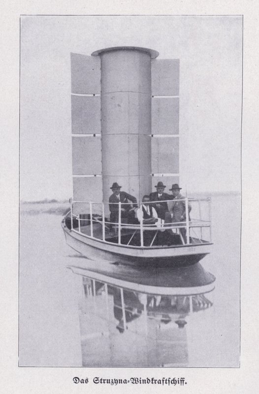 Struzyna, vinddrevet båt som bruker en Flettner-rotor (s/hvitt-bilde) av Photographer German