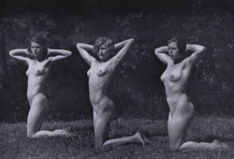 The Body Beautiful, Physical Culture for Women (s/hv-bilde) av Photographer German