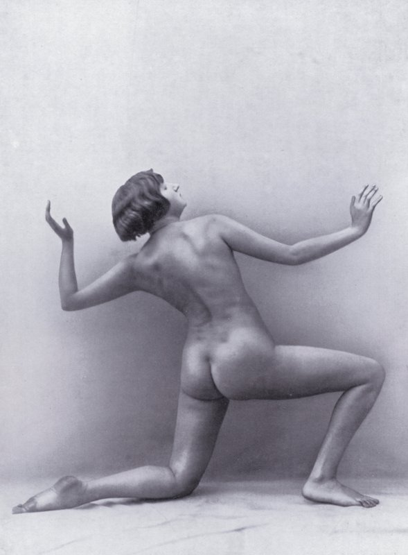The Body Beautiful, Physical Culture for Women (s/hv-bilde) av Photographer German