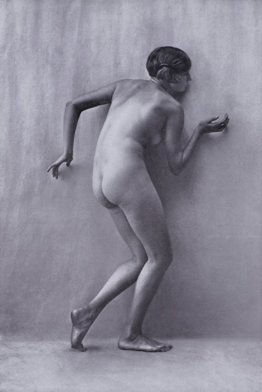 The Body Beautiful, Physical Culture for Women (s/hvitt-bilde) av Photographer German