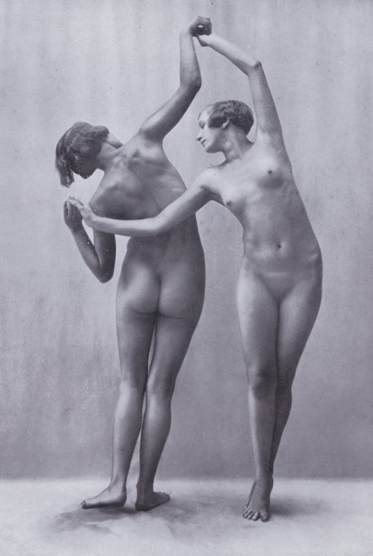 The Body Beautiful, Physical Culture for Women (s/hvitt-bilde) av Photographer German