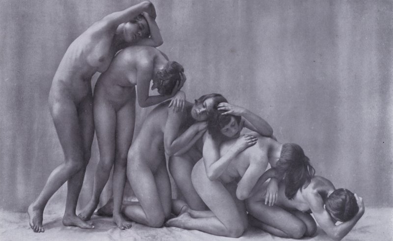 The Body Beautiful, Physical Culture for Women (s/hvitt-bilde) av Photographer German