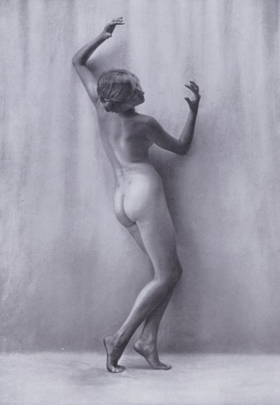 The Body Beautiful, Physical Culture for Women (s/hvitt-bilde) av Photographer German