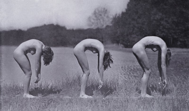 The Body Beautiful, Physical Culture for Women (s/hvitt-bilde) av Photographer German