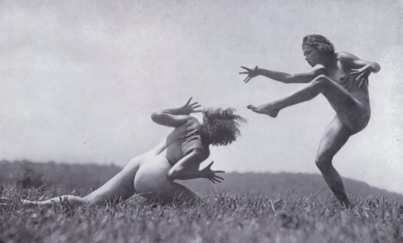 The Body Beautiful, Physical Culture for Women (s/hvitt-bilde) av Photographer German