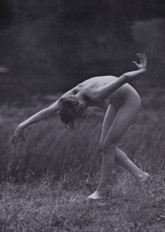 The Body Beautiful, Physical Culture for Women (s/hvitt-bilde) av Photographer German