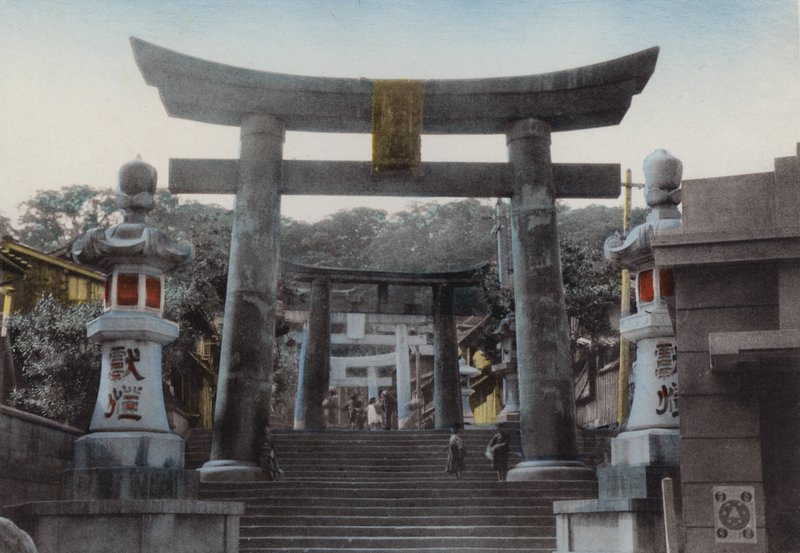 Japan, ca. 1912: Big Torii ved Suwa-helligdommen, Nagasaki (bilde) av Photographer Japanese