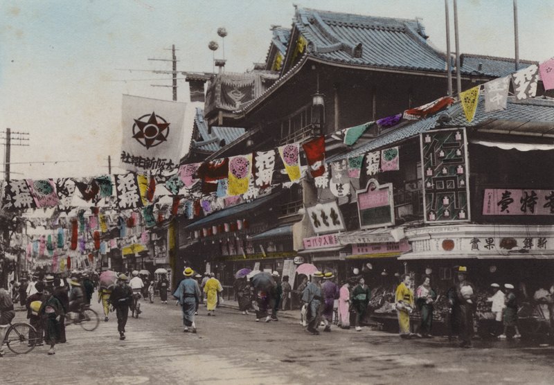 Japan, ca. 1912: Dohtonbori, Theatre Street, Osaka (bilde) av Photographer Japanese