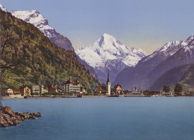 Fluelen u der Bristenstock 3074m (fargebilde) av Photographer Swiss