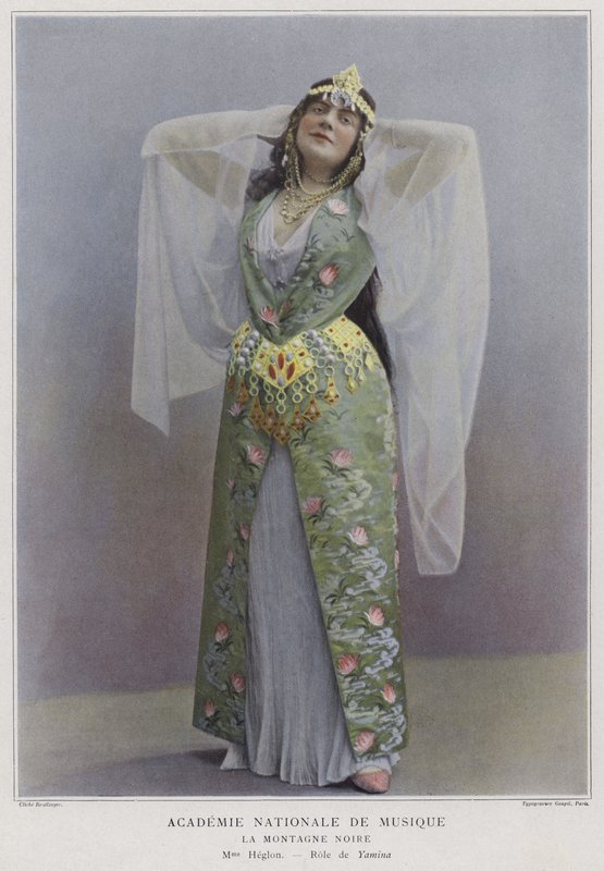 Meyriane Heglon som Yamina i La Montagne Noire (farget bilde) av Reutlinger Studio