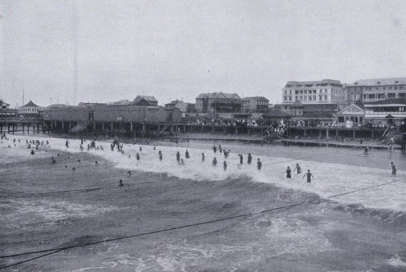 Ocean Beach, Durban (s/hvitt bilde) av South African Photographer