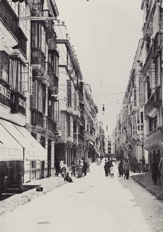 Cadiz: Calle Ancha (s/hvitt bilde) av Spanish Photographer