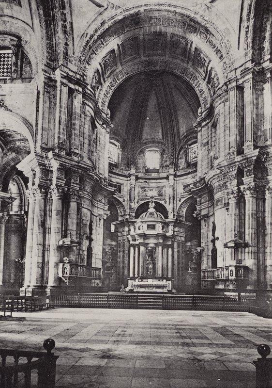 Cadiz: Interiør av katedralen (s/hvitt bilde) av Spanish Photographer