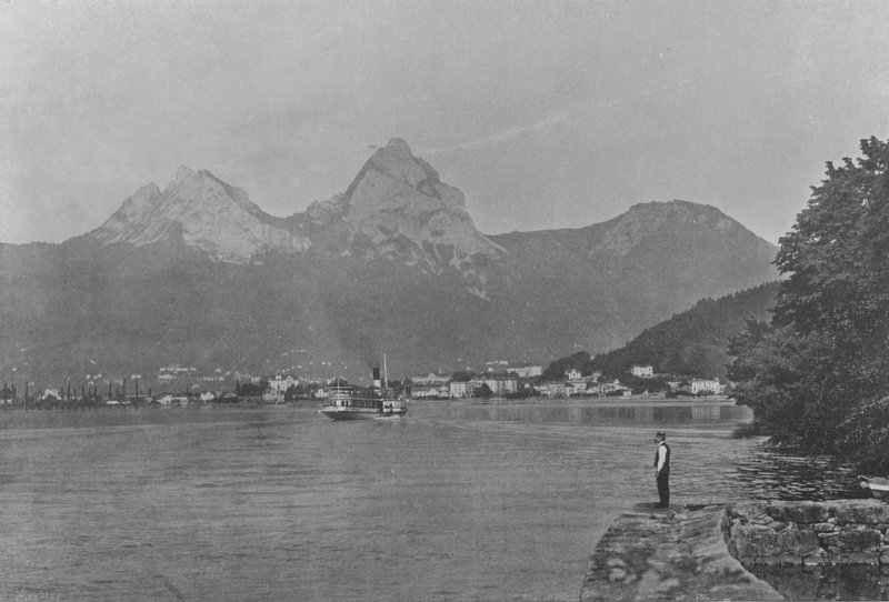 Brunnen and the Mythen, Lac des IV Cantons (s/hvitt-bilde) av Swiss Photographer