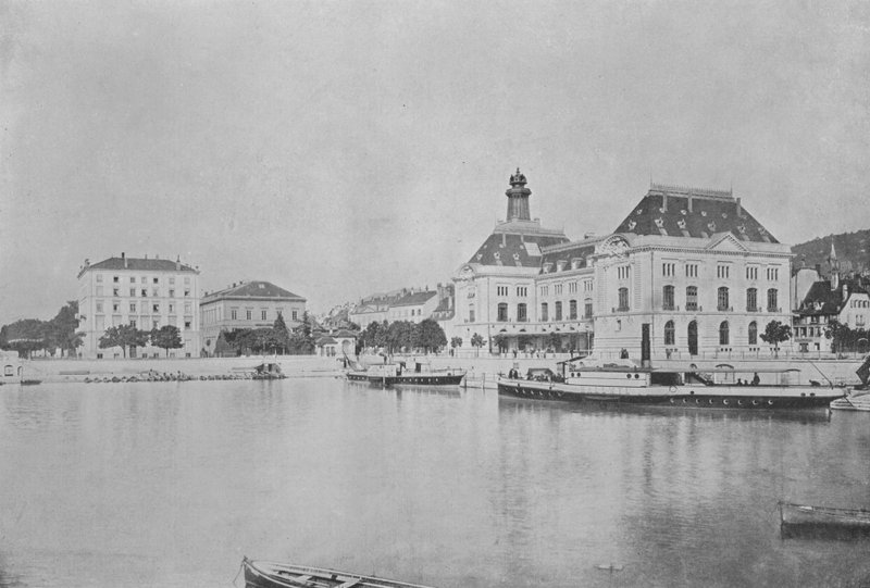 Neuchatel, Le Port og Hotel des Postes (s/hvitt-bilde) av Swiss Photographer