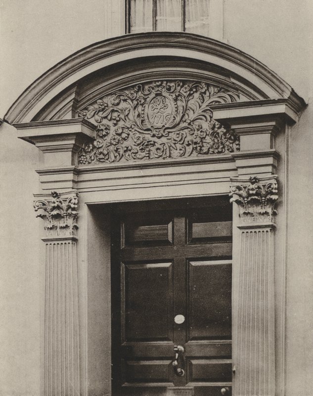 Døråpning, Pudding Lane, Maidstone, Kent (s/hvitt bilde) av William Galsworthy Davie