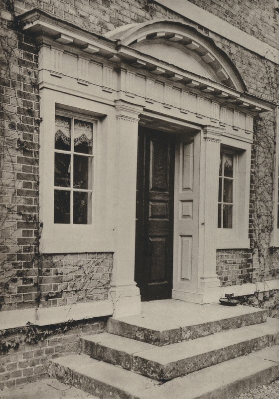 Doorway, The Broad, Hellingly, Sussex (s/hvitt bilde) av William Galsworthy Davie
