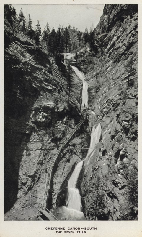 Canyons of Colorado: Cheyenne Canon, South, The Seven Falls (s/hvitt bilde) av William Henry Jackson