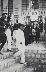 Album "Duce": Benito Mussolini under et offisielt besøk på Sicilia (s/hv-bilde)