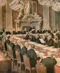 Frankrikes president Georges Clemenceau taler på fredskonferansen i Paris, av Achille Beltrame, illustrasjon, illustratør Achille Beltrame (1871-1945), fra La Domenica del Corriere